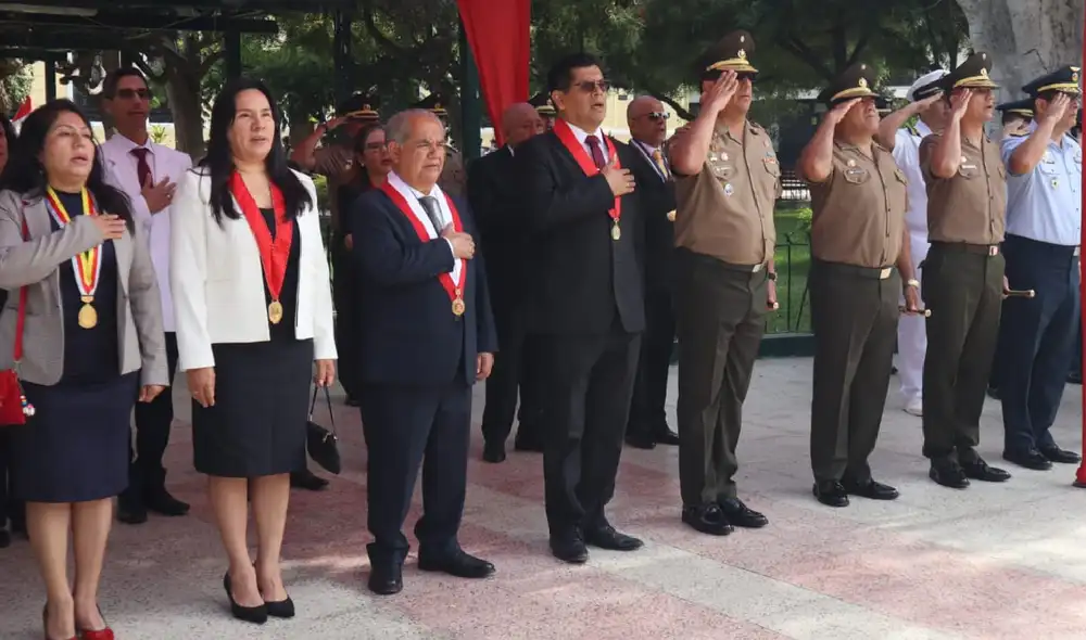 Más de 100 jueces y trabajadores judiciales participaron en el tradicional desfile. Fuente: Difusión.