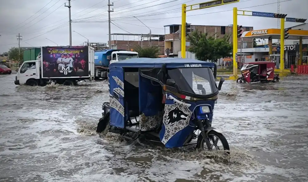 Piura amanece inundada tras 6 horas de lluvia