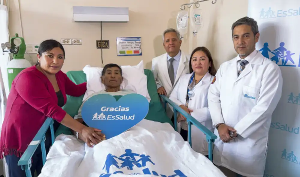 Tras más de 12 horas de intervención, la cirugía fue un éxito y se logró extirpar el tumor del abdomen de don Jacobo Pinilla.