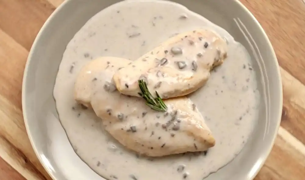 Filete de pollo en salsa de champiñones: ingredientes y receta para cocinar hoy