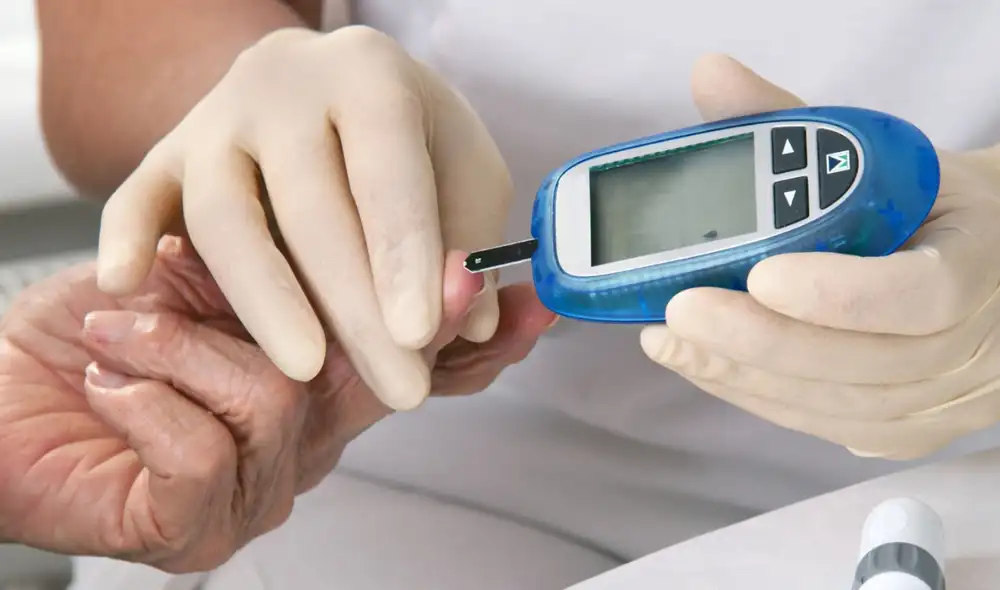 En el Perú, más de 2.6 millones de adultos padecen diabetes, y cerca de 5.9 millones están en riesgo de desarrollarla, según el Instituto Nacional de Salud (INS). En el Perú, más de 2.6 millones de adultos padecen diabetes, y cerca de 5.9 millones están en riesgo de desarrollarla, según el Instituto Nacional de Salud (INS).