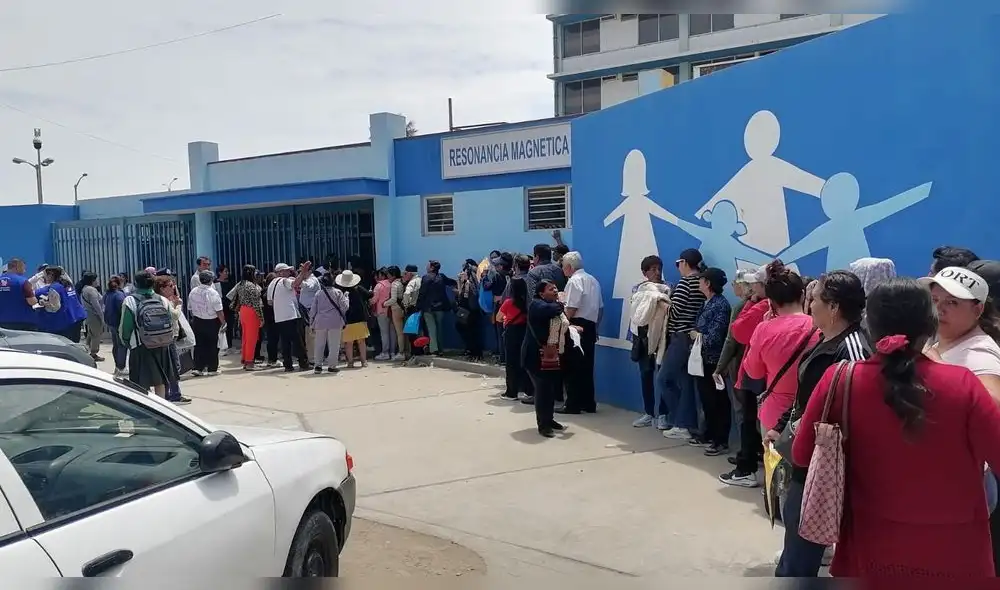 Expertos advierten crisis en EsSalud y pacientes advierten largas esperas por tratamientos