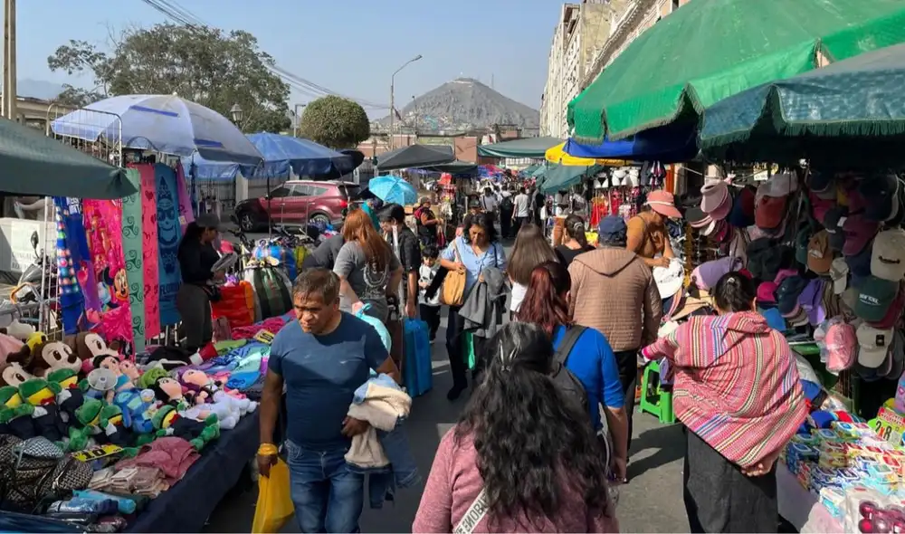 Los comerciantes ambulantes discrepan sobre el traslado al excentro penitenciario San Jorge. Foto: John Reyes / La República