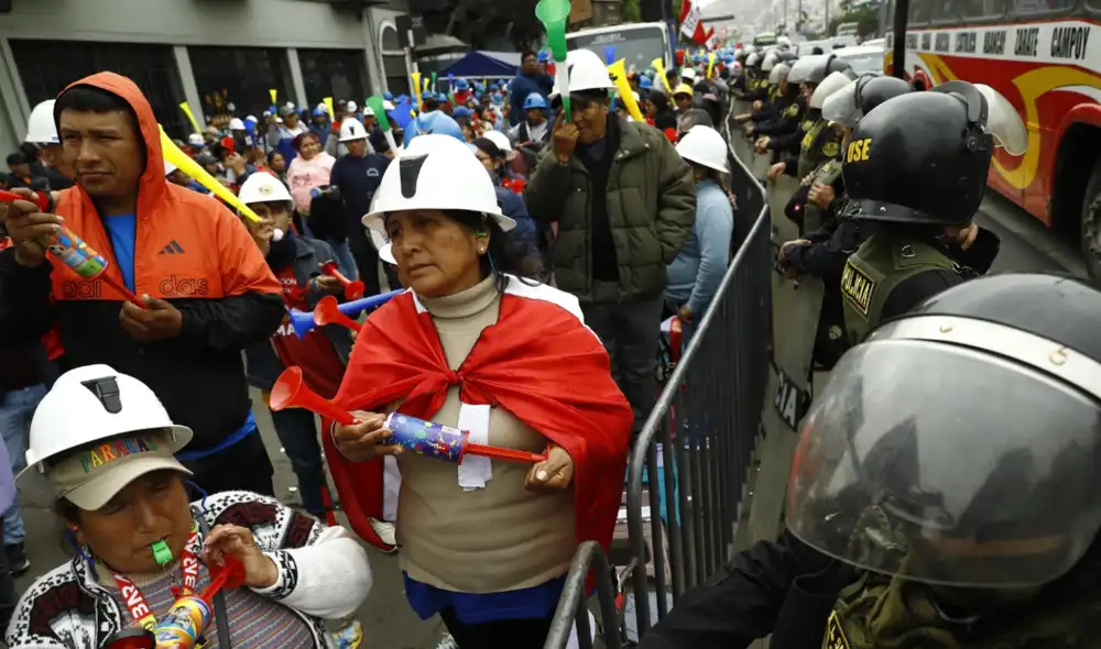 La próxima semana podría definirse el destino del proceso de formalización minera. Confemin saldrá a las calles a presionar al Congreso. Foto:  Sebastián Blanco/LR