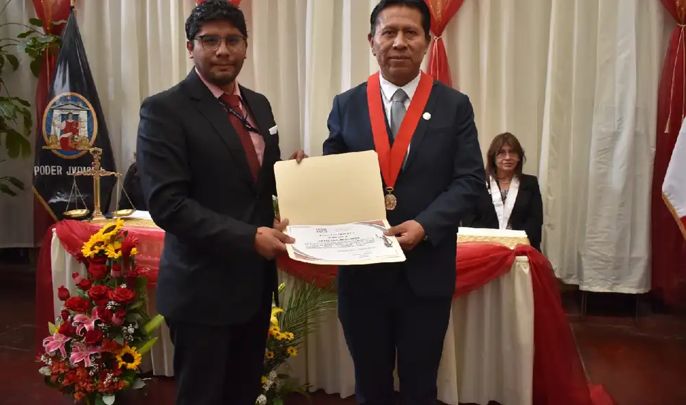 Durante la ceremonia, se reconoció el esfuerzo de magistrados y servidores. Fuente: Difusión.