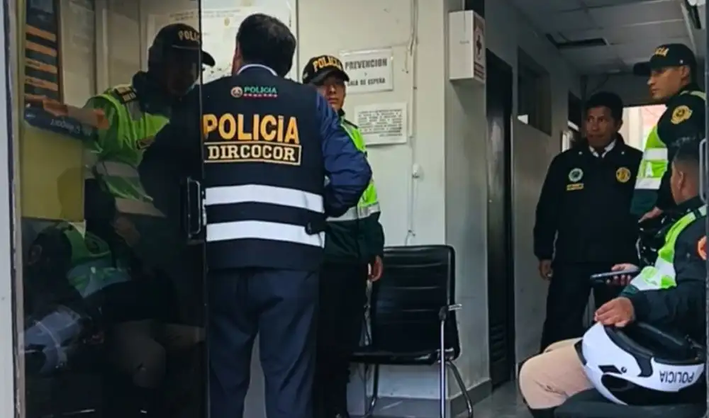 Policías encontrados en flagrancia delictiva solo reciben sanciones administrativas Policías encontrados en flagrancia delictiva solo reciben sanciones administrativas