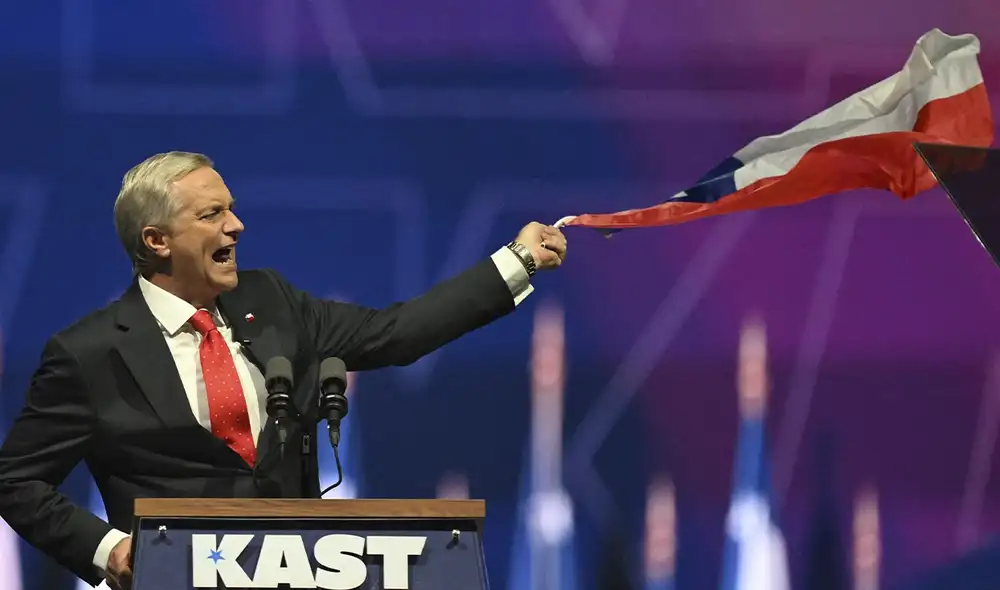 Candidatos como José Antonio Kast, Evelyn Matthei y Johannes Kaiser presentaron medidas que incluyen restricciones a libertades civiles. Foto: AFP