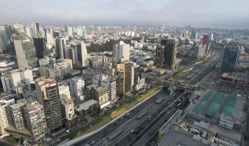 INEI en su último reporte informó de un crecimiento del Perú de casi el 4% INEI en su último reporte informó de un crecimiento del Perú de casi el 4%