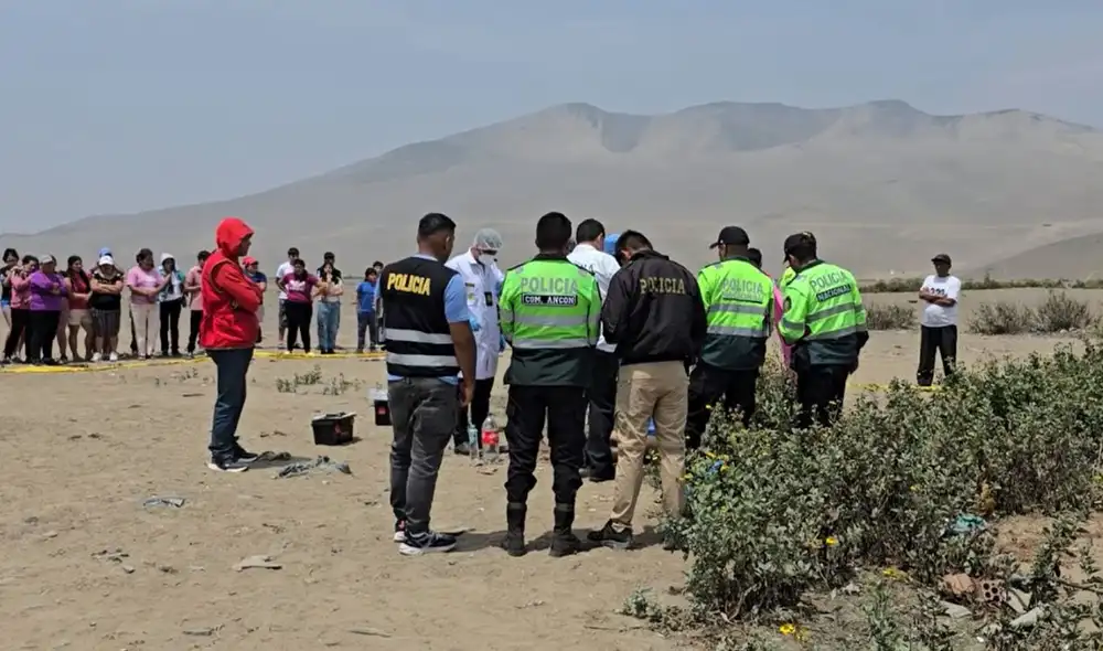 Junto al cuerpo se halló un arma blanca que habría sido utilizado para quitarle la vida a la menor. Foto: Melissa Landa / La República