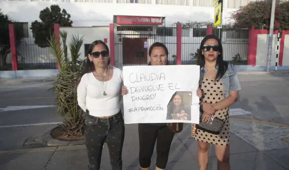 Escolares de colegio de Lima se quedan sin viaje ni fiesta de promoción tras perderse casi S/20.000 Escolares de colegio de Lima se quedan sin viaje ni fiesta de promoción tras perderse casi S/20.000