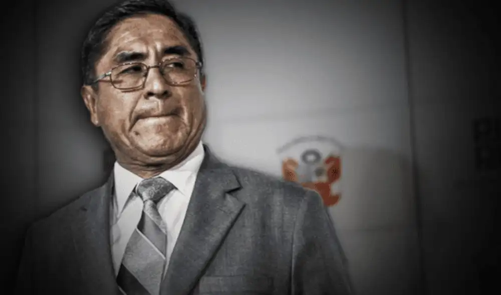 César Hinostroza se encuentra prófugo del Perú por el caso Los Cuellos Blancos. Foto: composición/La Repúbica. César Hinostroza se encuentra prófugo del Perú por el caso Los Cuellos Blancos. Foto: composición/La Repúbica.