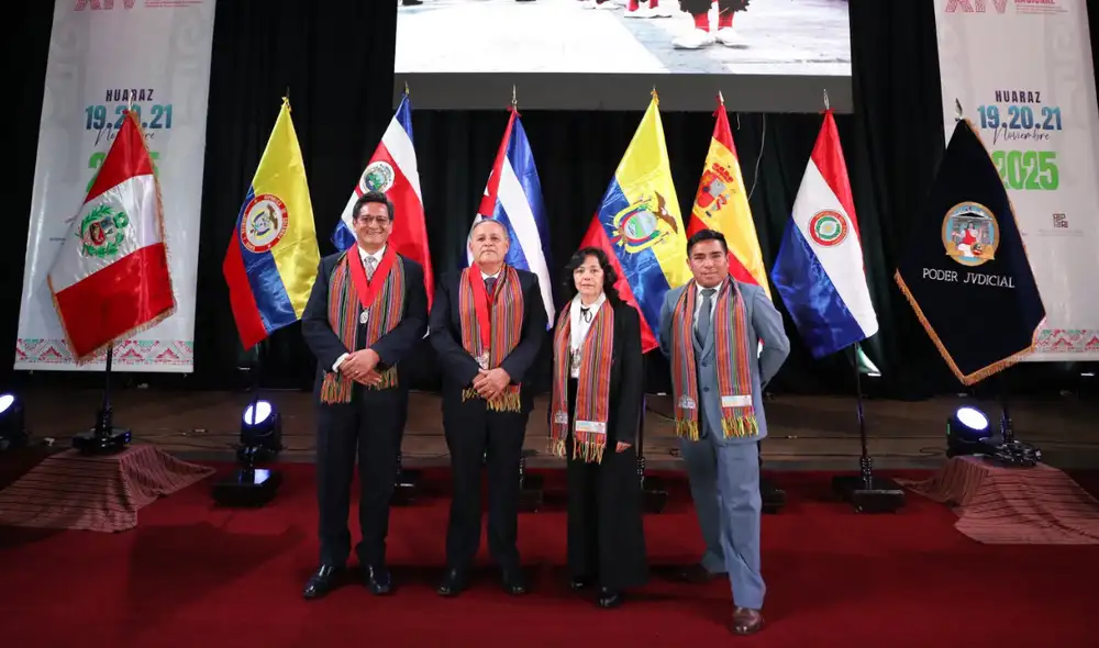 Delegación de la Corte de Cajamarca presente en el XII Encuentro Internacional de los Poderes Judiciales en Huaraz. Delegación de la Corte de Cajamarca presente en el XII Encuentro Internacional de los Poderes Judiciales en Huaraz.