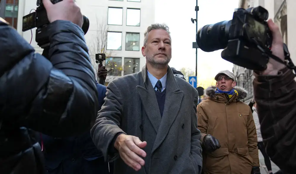 Gill fue detenido en 2021 en el aeropuerto de Mánchester cuando se dirigía a Rusia. Gill fue detenido en 2021 en el aeropuerto de Mánchester cuando se dirigía a Rusia.