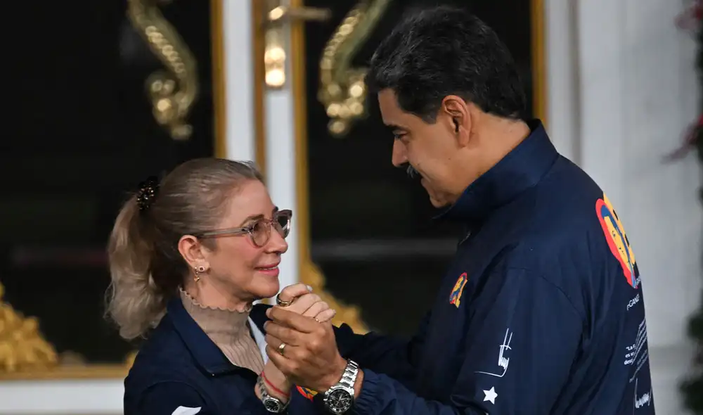 Maduro bailando con su esposa, Cilia Flores. Maduro bailando con su esposa, Cilia Flores.