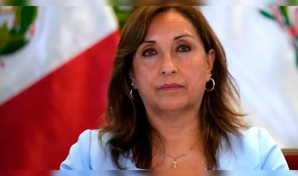 Dina Boluarte es investigada por el presunto delito de negociacion incompatible. Foto: Composición/LR