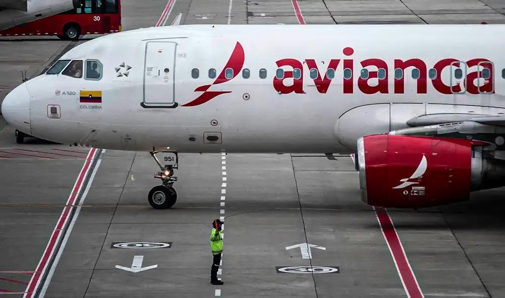 Avianca, integrante del Grupo Abra y una de las principales aerolíneas de América Latina, alertó que la inmovilización temporal. Foto: AFP.