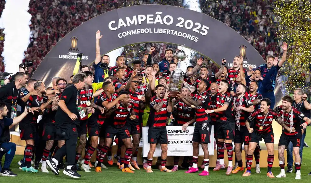 Flamengo levantó la Copa Libertadores tras ganarle a Palmeiras. Foto: Flamengo