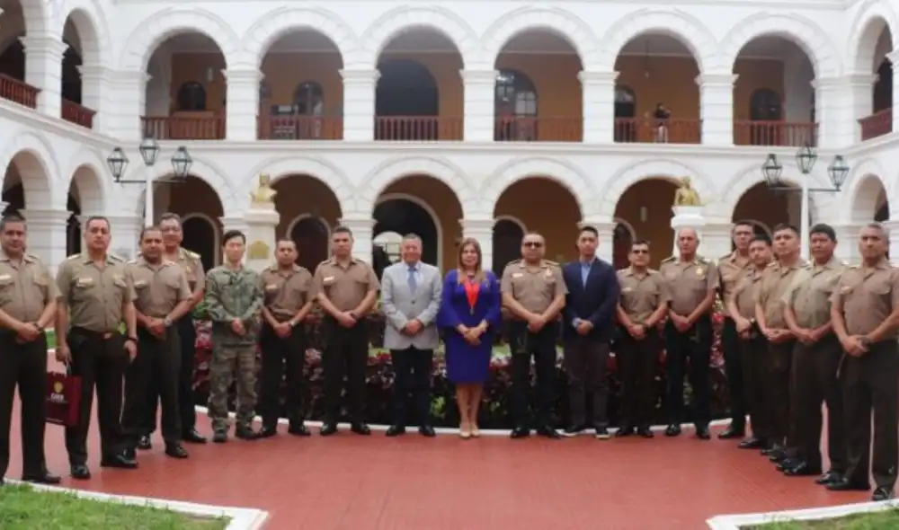 La visita académica incluyó un recorrido por la historia de la primera Corte del Perú republicano y los procesos judiciales en la región. Fuente: Difusión.