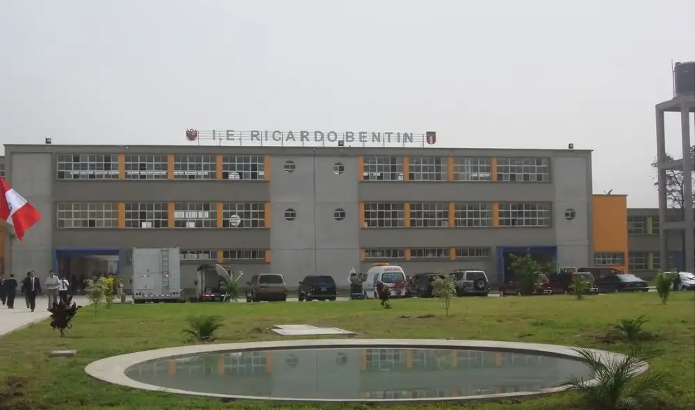 Denuncian a trabajadores de limpieza por presuntos tocamientos indebidos en colegio del Rímac. Denuncian a trabajadores de limpieza por presuntos tocamientos indebidos en colegio del Rímac.