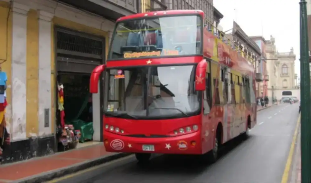 Buses turísticos informales representan un peligro para los visitantes. Foto: difusión
