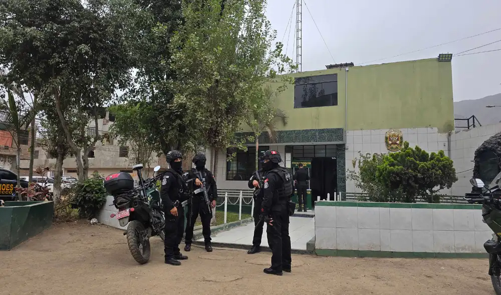 Cinco policías implicados en presunta red de corrupción de cobros para evitar patrullajes