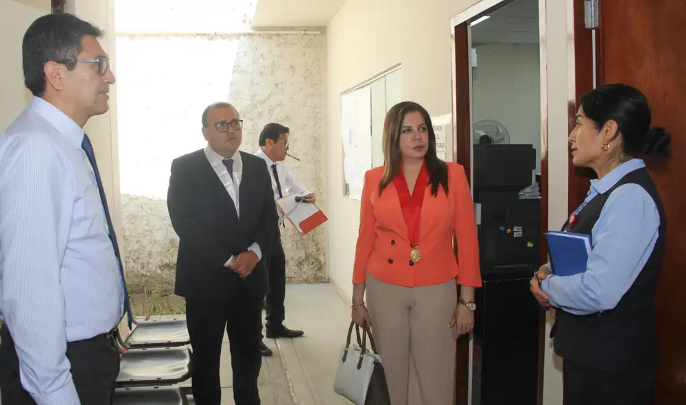 Durante la visita, se comprometió a mejorar la infraestructura y el equipamiento del módulo judicial. Fuente: Difusión. Durante la visita, se comprometió a mejorar la infraestructura y el equipamiento del módulo judicial. Fuente: Difusión.