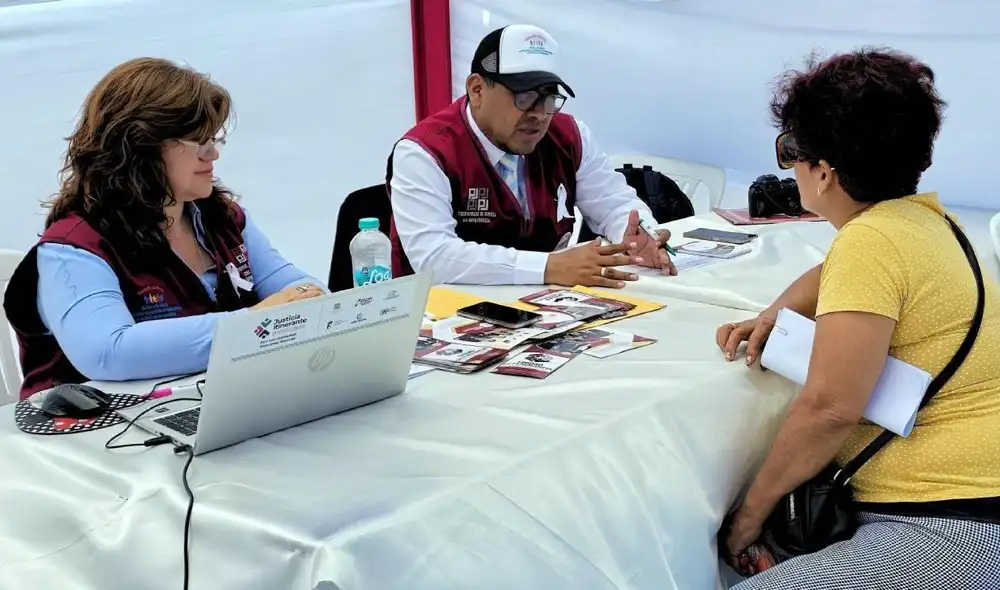 La feria reunió a instituciones como la Policía Nacional y el Centro de Emergencia Mujer. Fuente: Difusión.