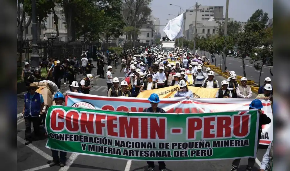 López Tejerina habría tomado decisiones clave sobre el REINFO, desplazando a expertos en formalización minera. López Tejerina habría tomado decisiones clave sobre el REINFO, desplazando a expertos en formalización minera.