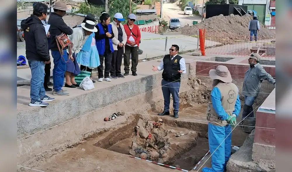 Exhumación en La Hoyada, junto al Cuartel Los Cabitos, en Huamanga. Se han recuperado un centenar de cuerpos Exhumación en La Hoyada, junto al Cuartel Los Cabitos, en Huamanga. Se han recuperado un centenar de cuerpos