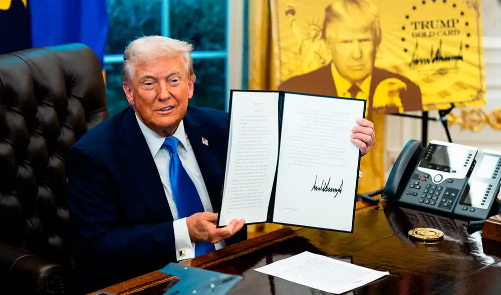 Donald Trump lanzó oficialmente la Gold Card, un visado exprés para millonarios. Donald Trump lanzó oficialmente la Gold Card, un visado exprés para millonarios.