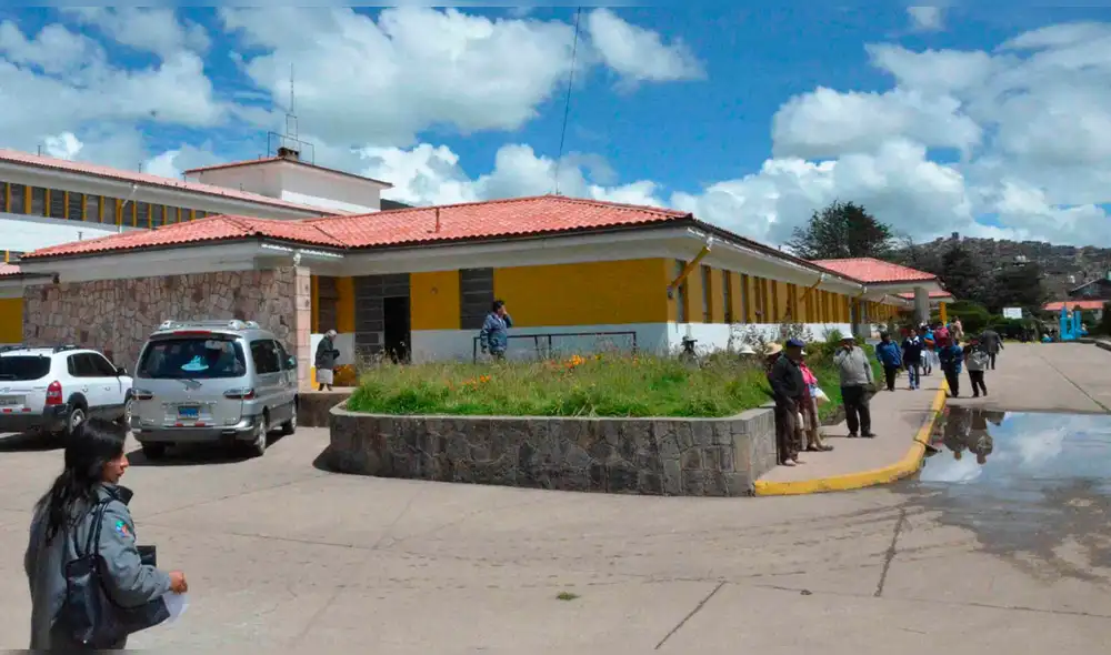 Autoridades de salud recomiendan vacunarse contra el neumococo. Foto: Liubomir Fernández, La República Autoridades de salud recomiendan vacunarse contra el neumococo. Foto: Liubomir Fernández, La República