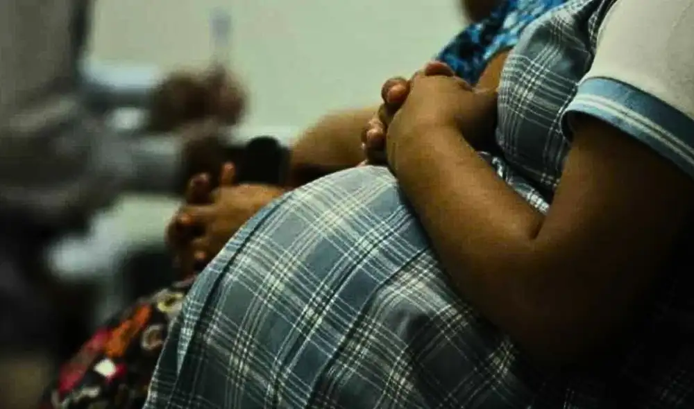 A pesar de la legalidad del aborto terapéutico en Perú desde 1924, el acceso continúa restringido, afectando a mujeres, niñas y adolescentes, lo que ha llevado a sanciones internacionales. A pesar de la legalidad del aborto terapéutico en Perú desde 1924, el acceso continúa restringido, afectando a mujeres, niñas y adolescentes, lo que ha llevado a sanciones internacionales.