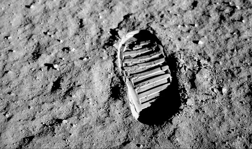 Huella de uno de los primeros pasos en la Luna, dejada por Buzz Aldrin en 1969. Foto: NASA Huella de uno de los primeros pasos en la Luna, dejada por Buzz Aldrin en 1969. Foto: NASA