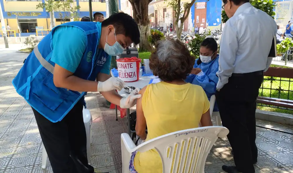 Expertos cuestionan estratagia de vacunación del Minsa ante avance la gripe H3N2