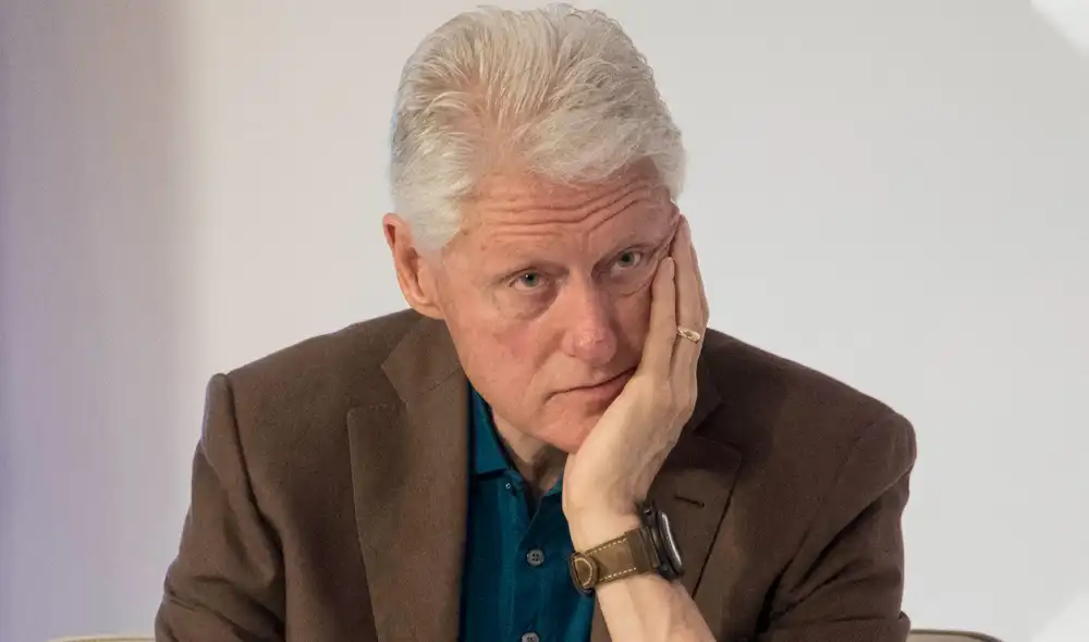 El equipo del expresidente Bill Clinton reafirma que no tenía conocimiento de los crímenes de Jeffrey Epstein.