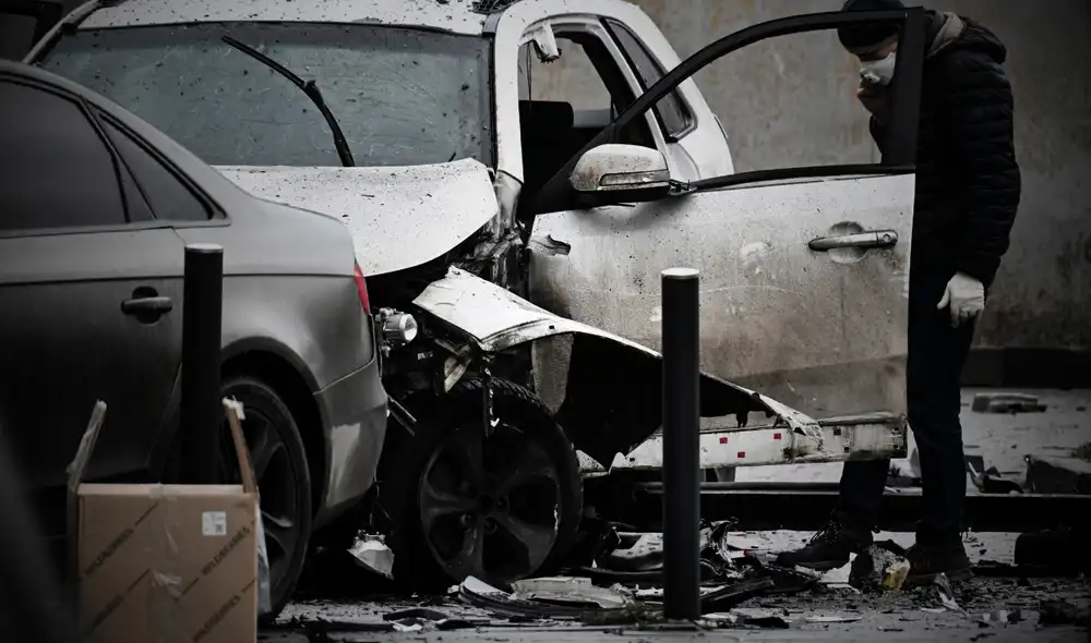 Explosión de coche bomba mata a alto mando ruso mientras avanzan negociaciones entre Rusia y Ucrania.