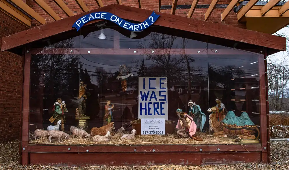 Nacimiento de ICE para intimidar a las familias inmigrantes. Foto: AFP