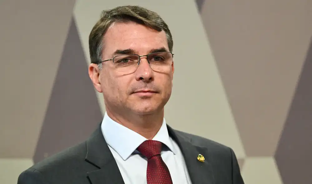 Flávio Bolsonaro, hijo del expresidente Jair Bolsonaro, fue elegido para ser el candidato presidencial de la ultraderecha en las elecciones de 2026.