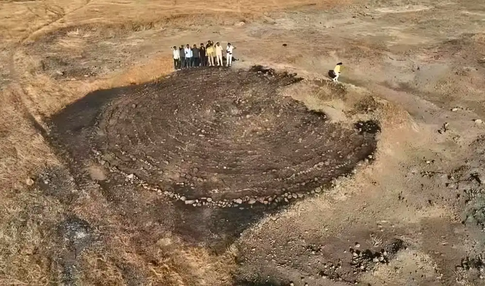 Estructura milenaria de piedra hallada en India ligada a antiguas rutas romanas. Foto: Sachin Patil Sachin, Deccan College