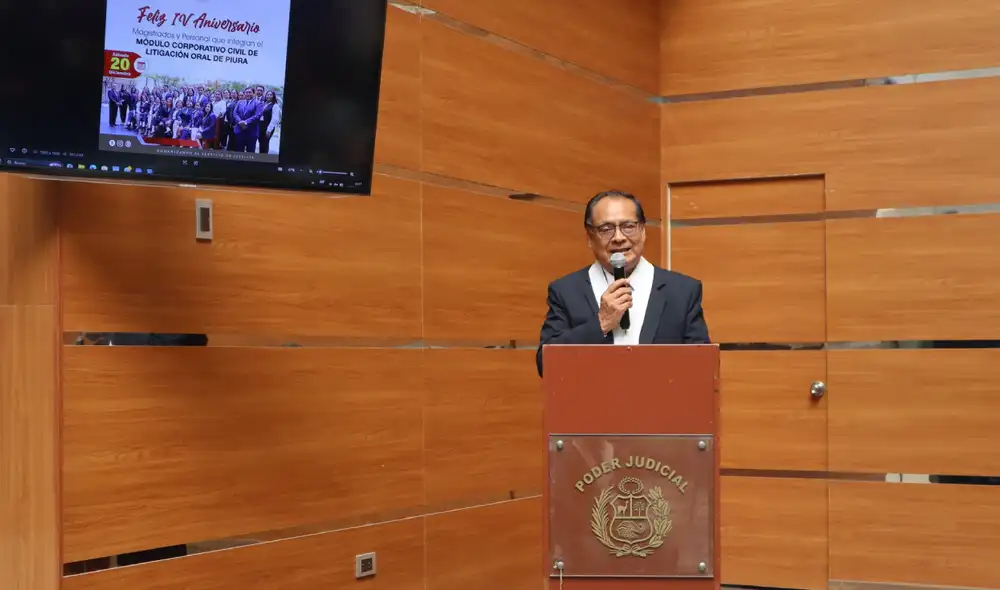Durante la ceremonia se entregaron diplomas de felicitación a jueces y personal judicial. Fuente: Difusión. Durante la ceremonia se entregaron diplomas de felicitación a jueces y personal judicial. Fuente: Difusión.