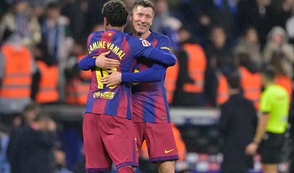 Lewandowski y Yamal celebran el triunfo.