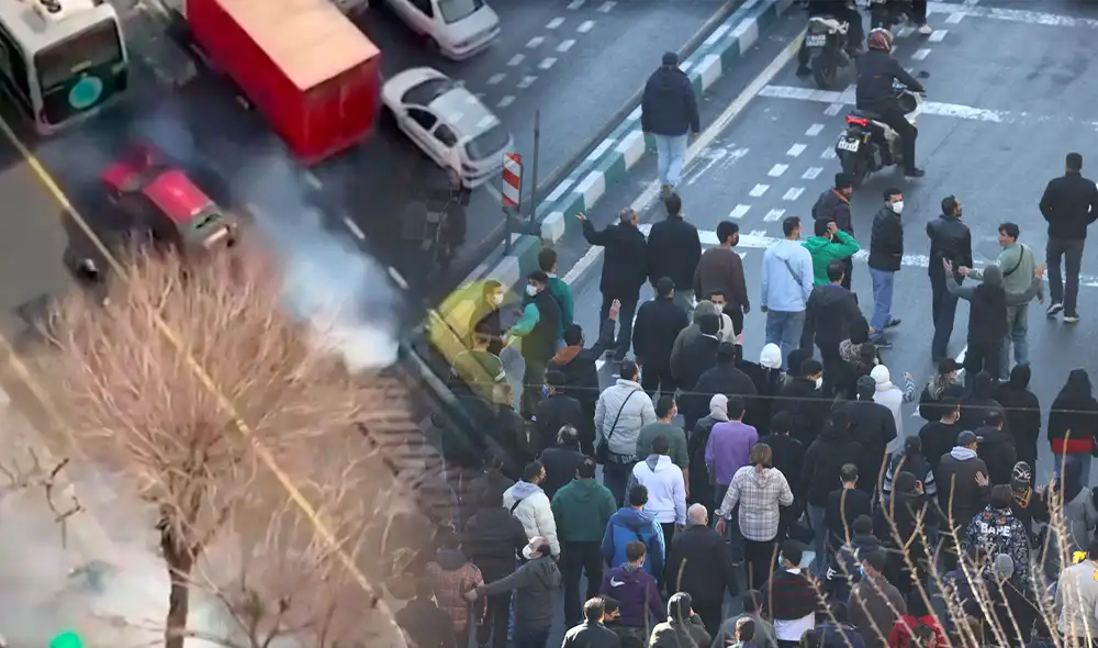 Irán adolece de protestas en sus calles debido a la crisis económica.