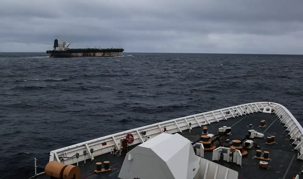 Rusia demandó a Estados Unidos garantizar un "trato humano y digno" para la tripulación del Marinera y su retorno rápido a Rusia tras su detención. Foto: AFP. Rusia demandó a Estados Unidos garantizar un "trato humano y digno" para la tripulación del Marinera y su retorno rápido a Rusia tras su detención. Foto: AFP.