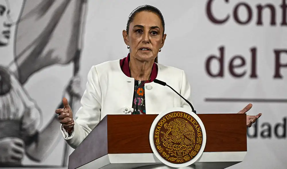 Sheinbaum no confirmó las cifras del informe y aseguró revisará las presentadas por Pemex. Foto: AFP.