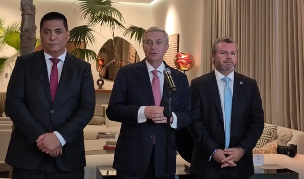 José Antonio Kast afirmó que Chile puede aportar tecnología y control portuario para frenar la minería ilegal que afecta a Perú. Foto: Melissa Landa / LR