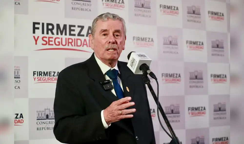 Congresista Fernando Rospigliosi presiona a jueces por ley de lesa humanidad