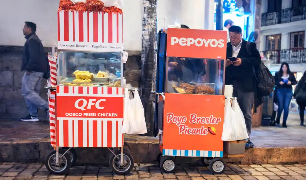 Los emprendedores no dudaron en usar los colores y las letras de las franquicias internacionales para crear sus negocios.