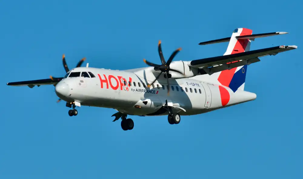 El avión, un turbopropulsor ATR 42-500 de Indonesia Air Transport, cubría la ruta Yogyakarta-Macasar cuando se interrumpió el contacto.