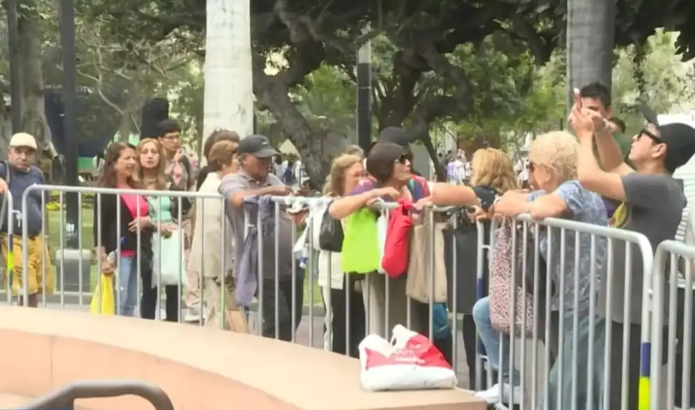 Cierre del anfiteatro Chabuca Granda en Miraflores genera rechazo entre adultos mayores