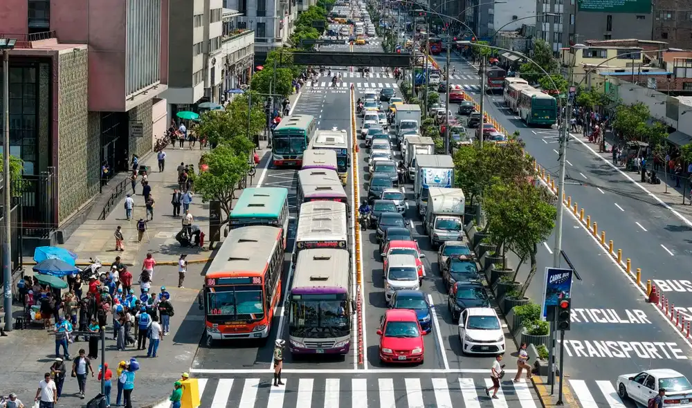 ATU anunció la marcha blanca en la vía exclusiva para el transporte público